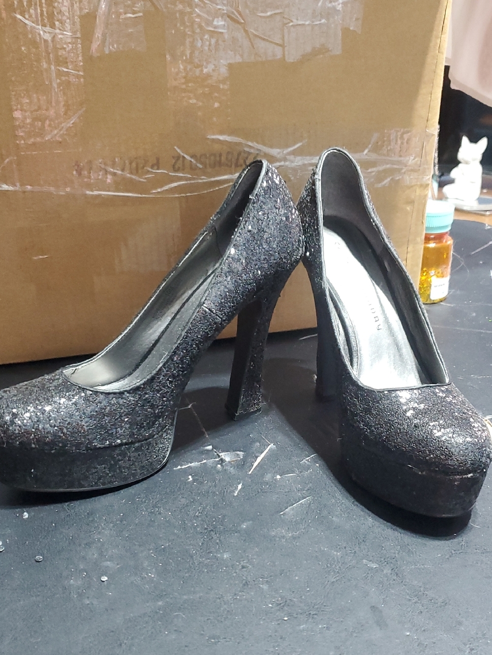 Chinese Laundry Black Glitter Platform Pumps